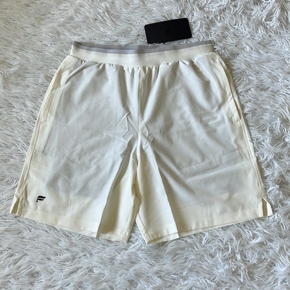 New FABLETICS Men’s 7” The Fundamental Short II Lined bone size Small - Picture 4 of 11